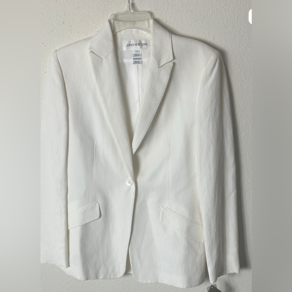 Jones New York White brocade Blazer NWT. 8